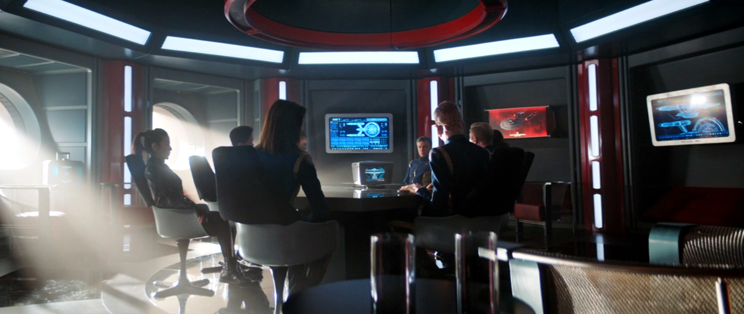Der Konferenzraum der Enterprise NCC-1701 in "Such Sweet Sorrow" (Szenenfoto: CBS)
