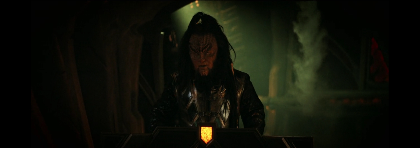 Die Klingonen sehen in "Such Sweet Sorrow, Part 2" endlich wieder wie Klingonen aus (Szenenfoto: CBS).