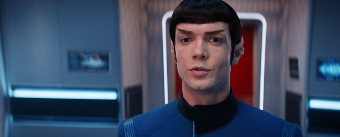 Mr. Spock (Ethan Peck) hat sich in "Such Sweet Sorrow" rasiert (Szenenfoto: CBS).