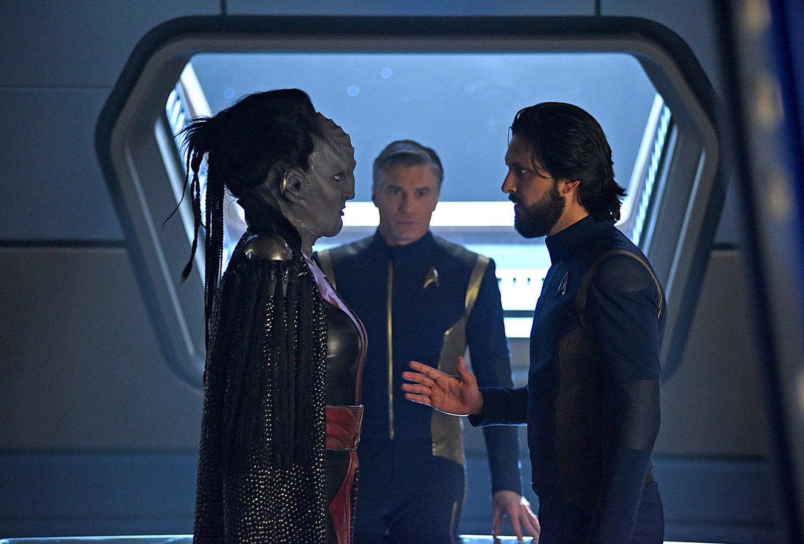 L'Rell, Pike und Tyler in "Through The Valley of Shadows" (Photo: "Discovery" 2x12, CBS)