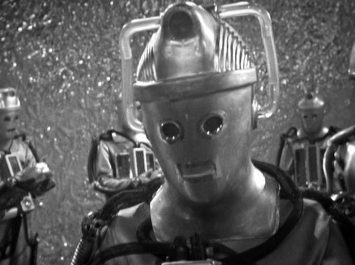 Rezension: "Doctor Who (Classic) 5x01-5x04: Das Grab der Cybermen Teil 1-4" 1