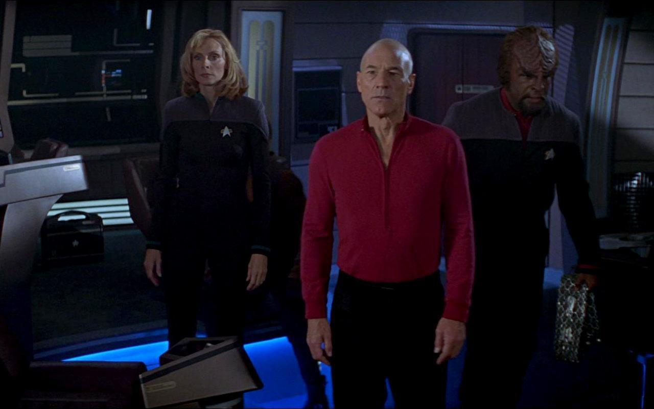 Crusher, Picardund Worf in "First Contact"